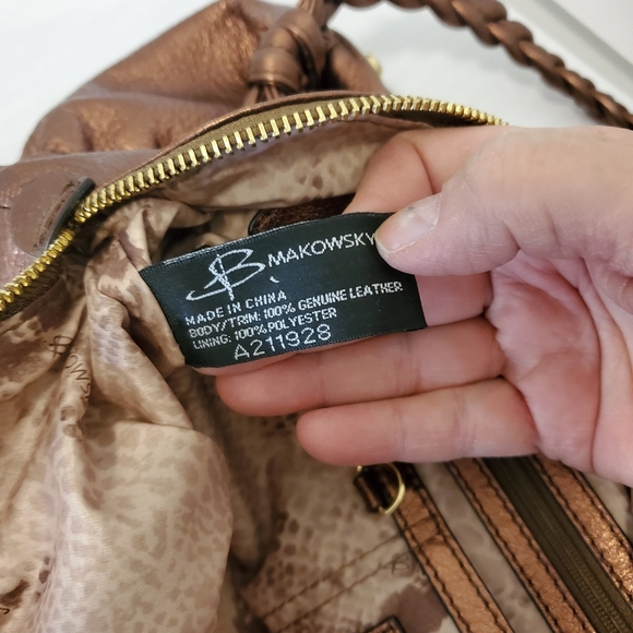 B. Makowsky Copper Metallic Pebble Grain Leather Shoulder Bag Goldtone Hardware - Picture 10 of 12